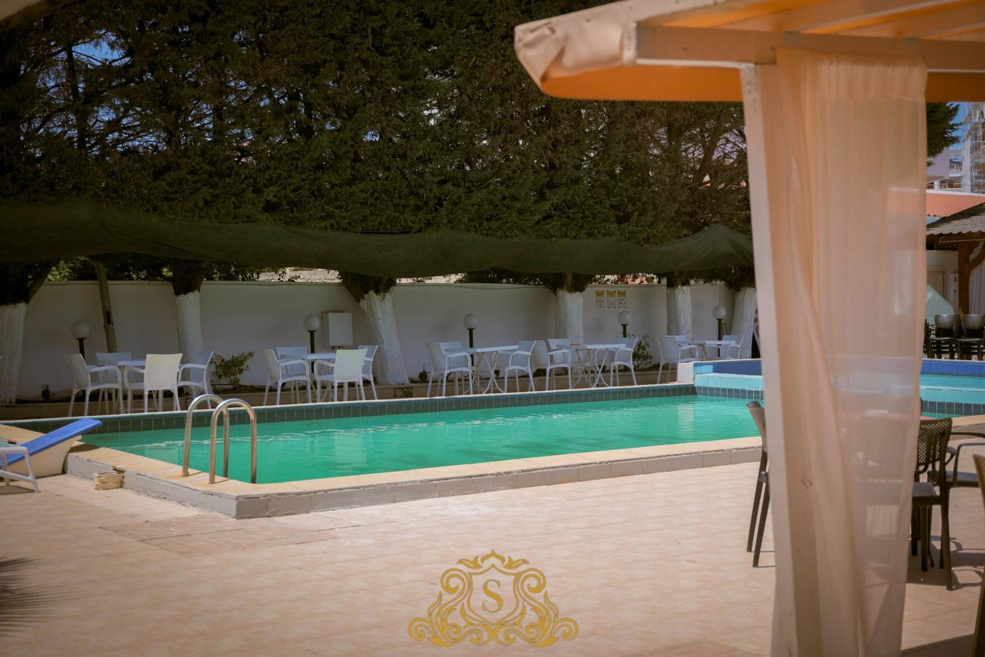 Hotel Sorrente Golem  Luaran gambar