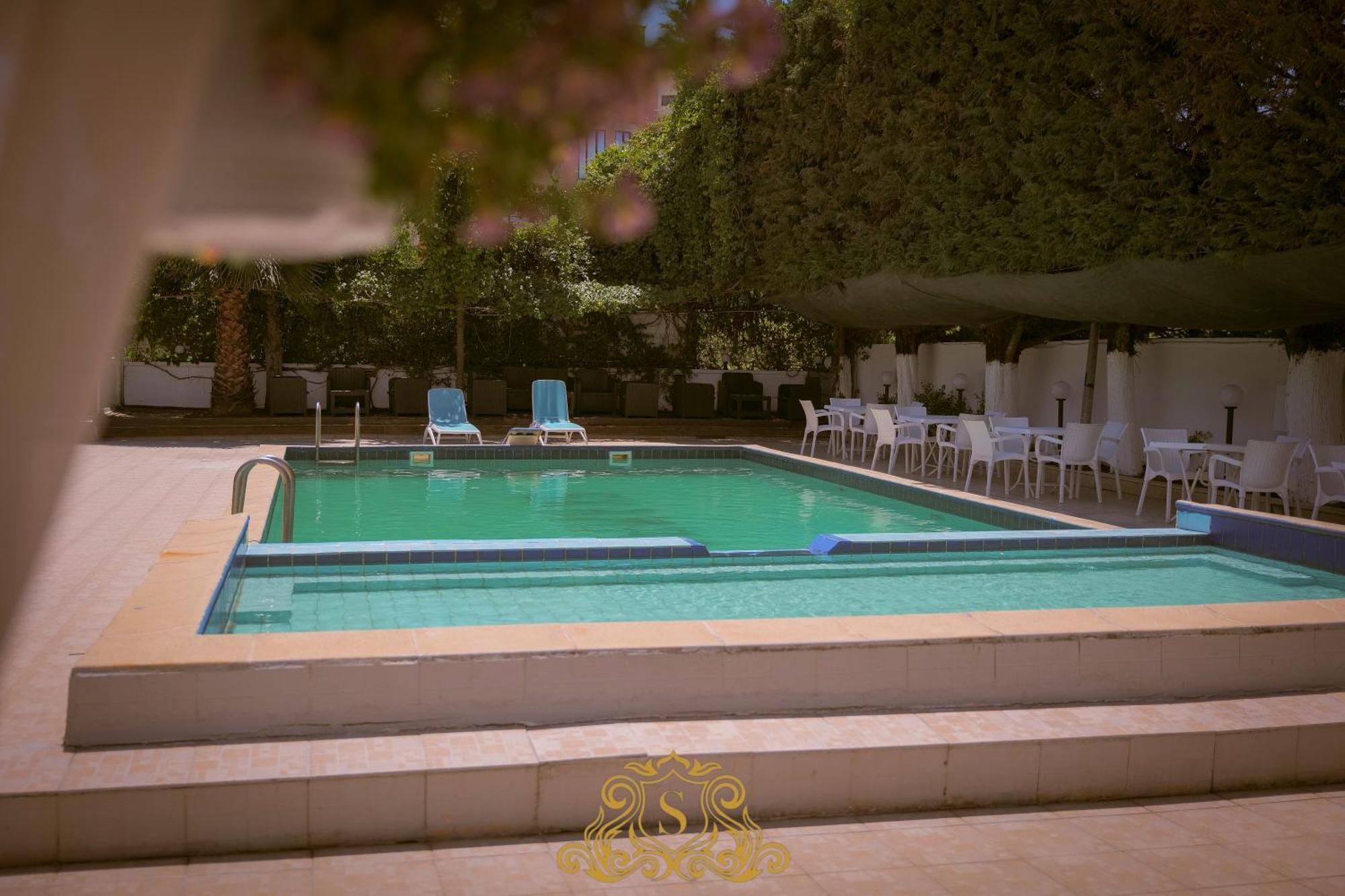 Hotel Sorrente Golem  Luaran gambar