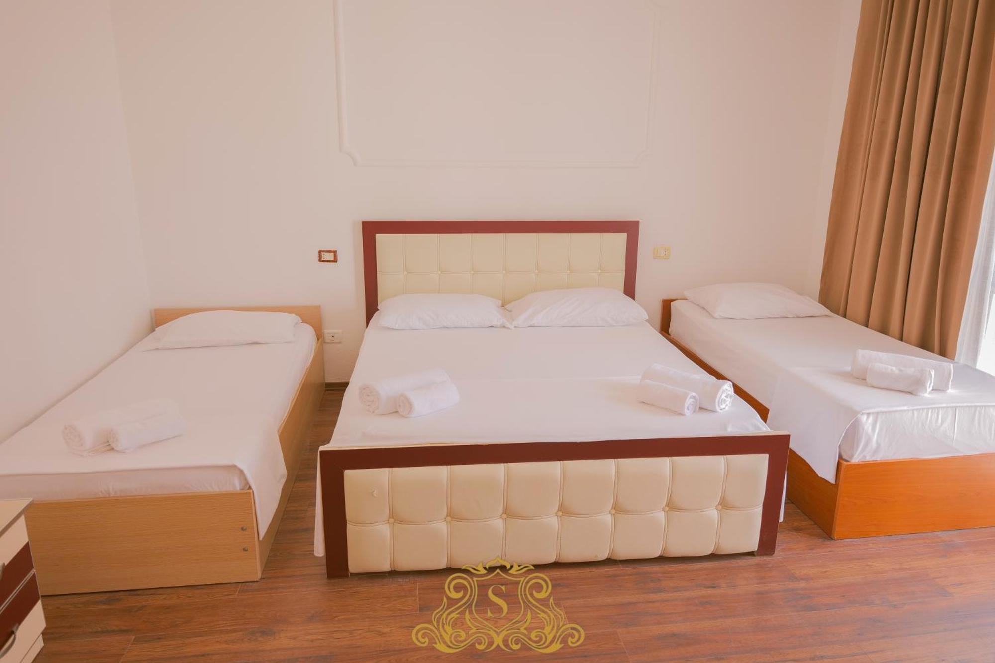 Hotel Sorrente Golem  Luaran gambar